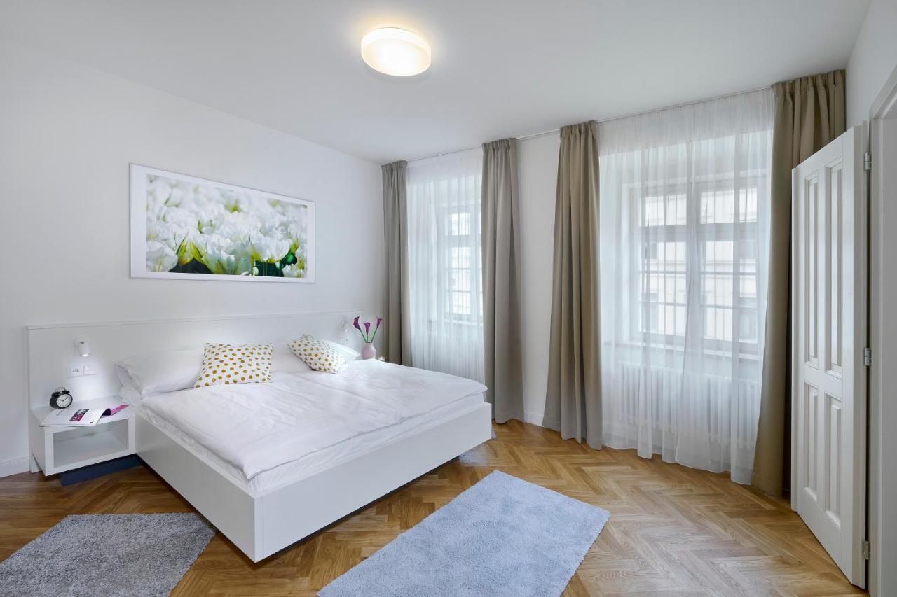 Downtown Suites Mala Strana Prague Luaran gambar
