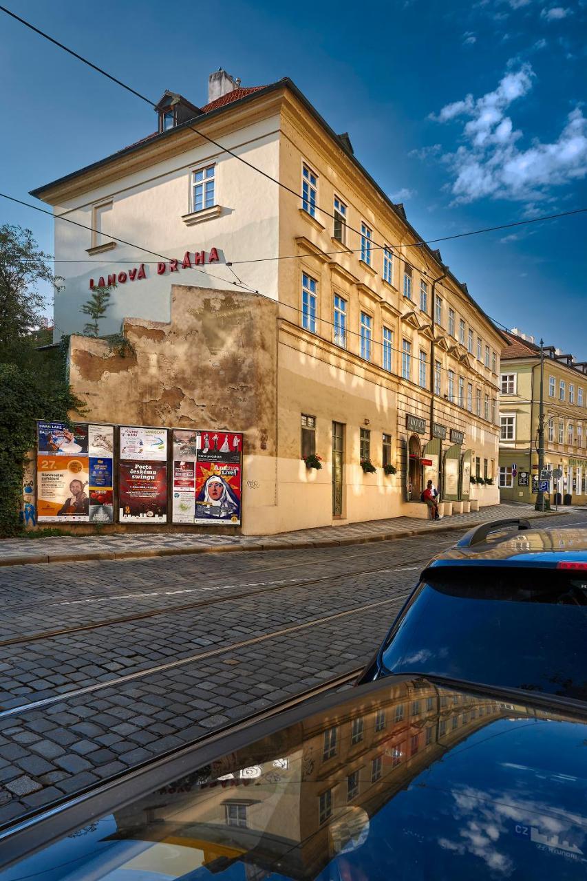 Downtown Suites Mala Strana Prague Luaran gambar